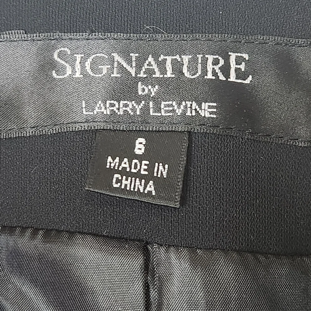 Larry Levine Black Blazer with Dramatic Ruffled Collar/Fitted Silhouette size 6